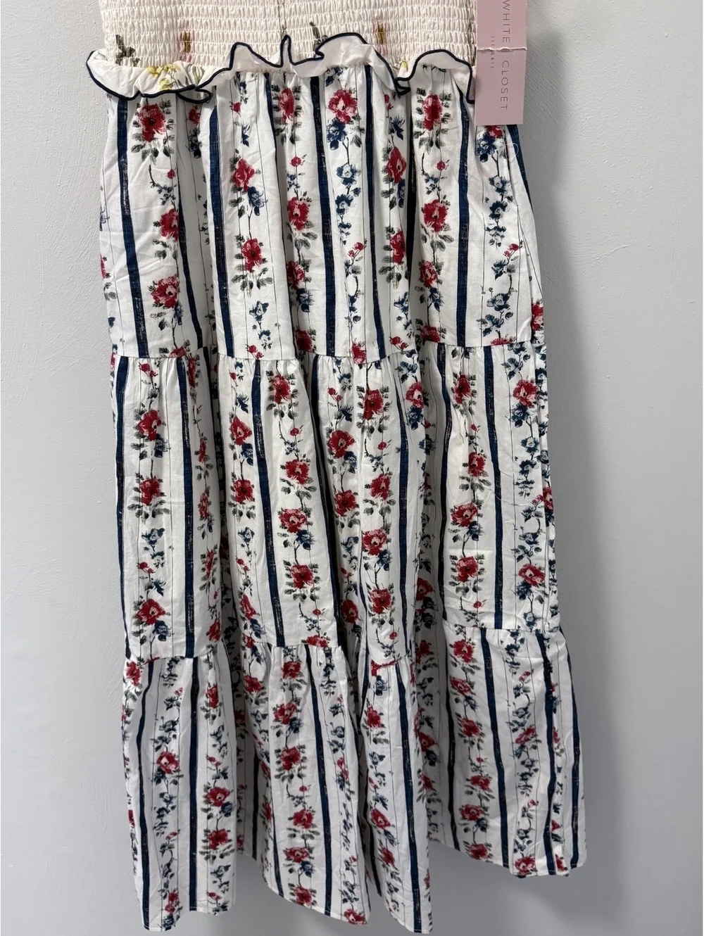 NWT Smocked Floral Tiered Maxi Dress By White Closet size L - Picture 4 of 6